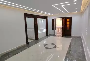 Apartments For sale - 3 rooms - floor 1