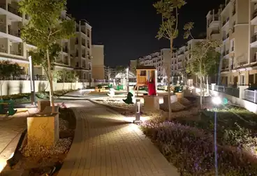 Apartment with Garden For sale - 3 rooms - floor 0