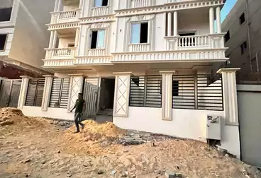 Apartment with Garden For sale - 3 rooms - floor 0