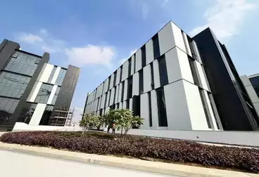 مبنى إداري للإيجار - 20 غرف