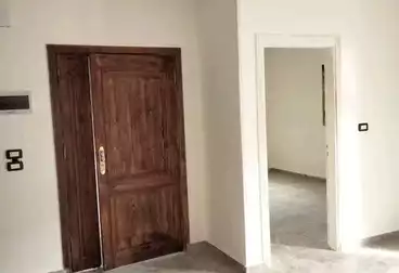 House / Home For sale - 8 rooms