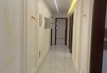 Apartments For sale - 3 rooms - floor 2