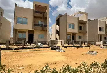 Twin House For sale - 4 rooms - floor 0