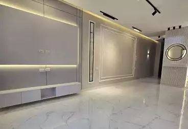 Apartments For sale - 3 rooms - floor 1