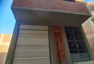 House / Home For sale - 4 rooms