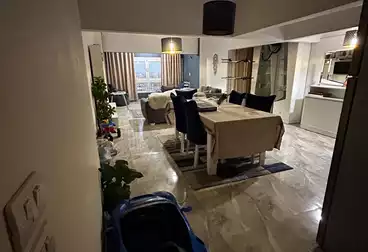 Furnished Apartment For sale - 3 rooms - floor 16