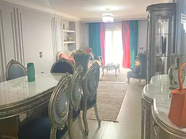 شقق للبيع - 4 غرف - بالدور 0