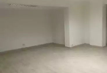 إداري للإيجار