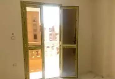Apartments For sale - 3 rooms - floor 1