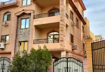 فلل للبيع - 5 غرف