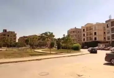 شقق للبيع - 3 غرف - بالدور 1