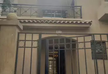 فلل للبيع - 5 غرف