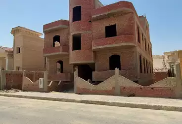 فيلا منفصلة للبيع - 8 غرف