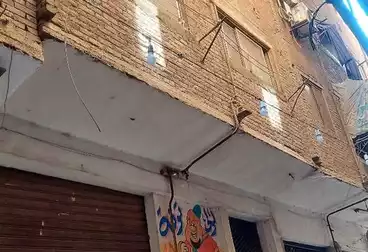 Building For sale - 8 rooms