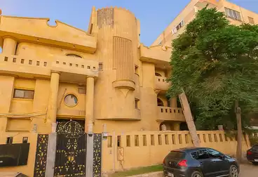 عقارات للبيع - 12 غرف