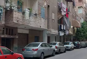 Building For sale - 6 rooms