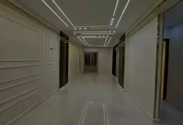 Apartments For sale - 3 rooms - floor 1