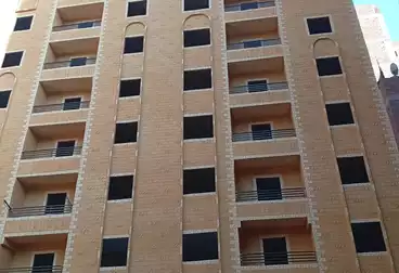 Apartments For sale - 3 rooms - floor 1