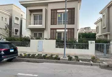 فلل للإيجار - 5 غرف