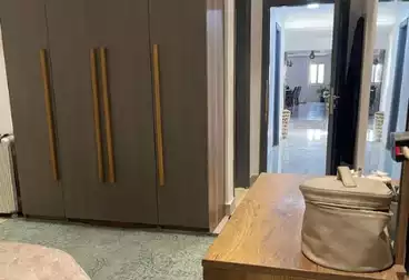 Furnished Apartment For sale - 3 rooms - floor 10