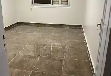 شقق للبيع - 3 غرف - بالدور 1