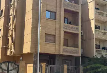 Apartment with Garden For sale - 3 rooms - floor 3