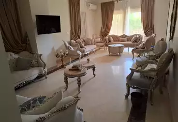 فيلا منفصلة للبيع - 6 غرف