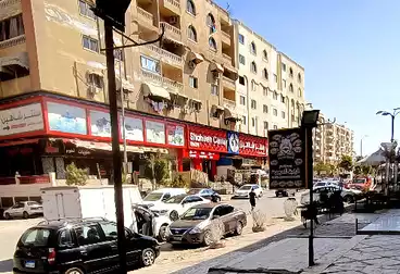 مقر إداري للبيع - 4 غرف - بالدور 1