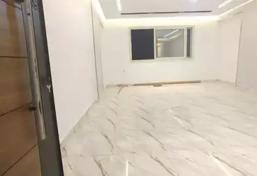 شقق للبيع - 3 غرف - بالدور 1