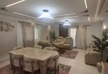 Furnished Apartment For sale - 3 rooms - floor 7