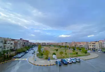 Apartments For sale - 4 rooms - floor 2