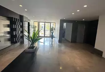 Apartments For sale - 3 rooms - floor 1