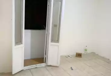 Apartments For sale - 2 rooms - floor 1