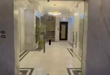 شقق للبيع - 3 غرف - بالدور 0