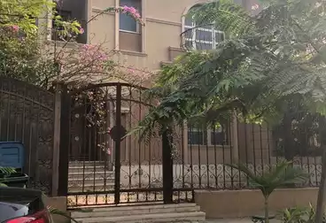تاون هاوس للبيع - 4 غرف