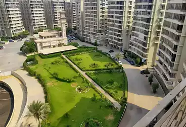 Apartments For sale - 2 rooms - floor 5