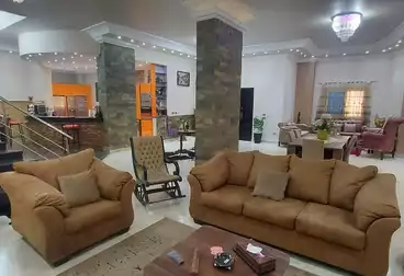 شقق للبيع - 4 غرف - بالدور 1