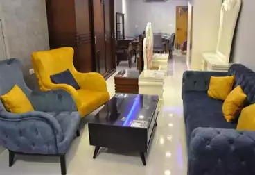تجاري للإيجار - بالدور 0