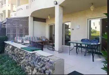 شاليه بحديقة للبيع - 2 غرف - بالدور 0