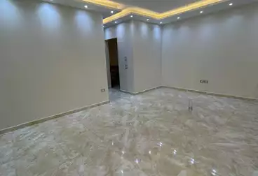 شقق للبيع - 3 غرف - بالدور 1