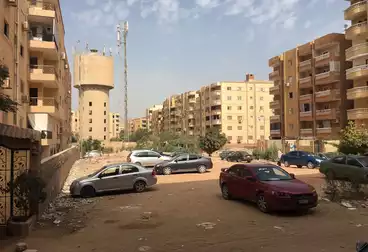 أرض تجارية للبيع