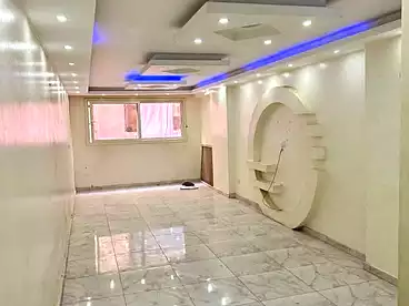 شقق للإيجار - 3 غرف - بالدور 8