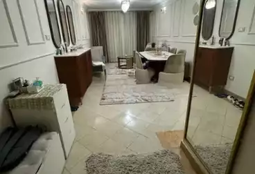 Apartments For sale - 2 rooms - floor 5
