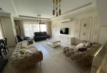 تاون هاوس للإيجار - 3 غرف
