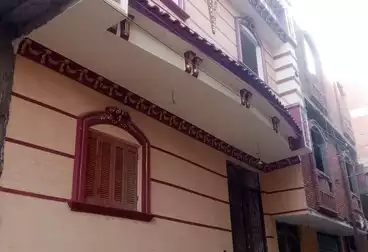 House / Home For sale - 4 rooms