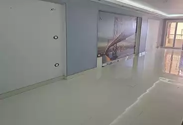 Apartments For sale - 3 rooms - floor 8