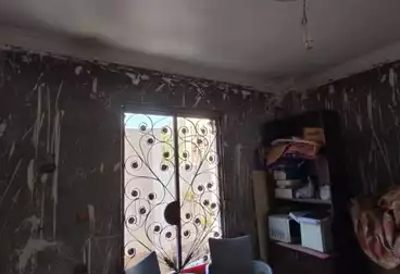 Building For sale - 8 rooms