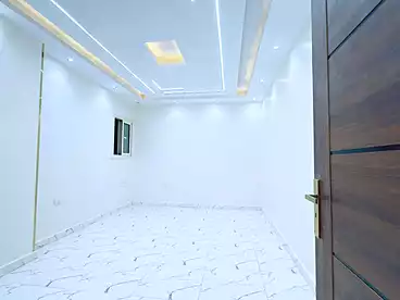 شقق للبيع - 3 غرف - بالدور 10