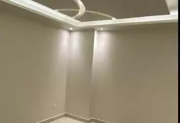 شقق للبيع - 3 غرف - بالدور 1