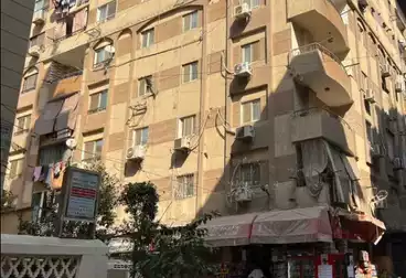 Furnished Apartment For sale - 3 rooms - floor 5
